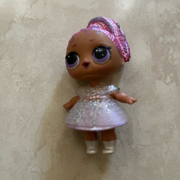 L.O.L. Surprise! Dolls Trio with Pink and Purple Highlights - Picture 5 of 10